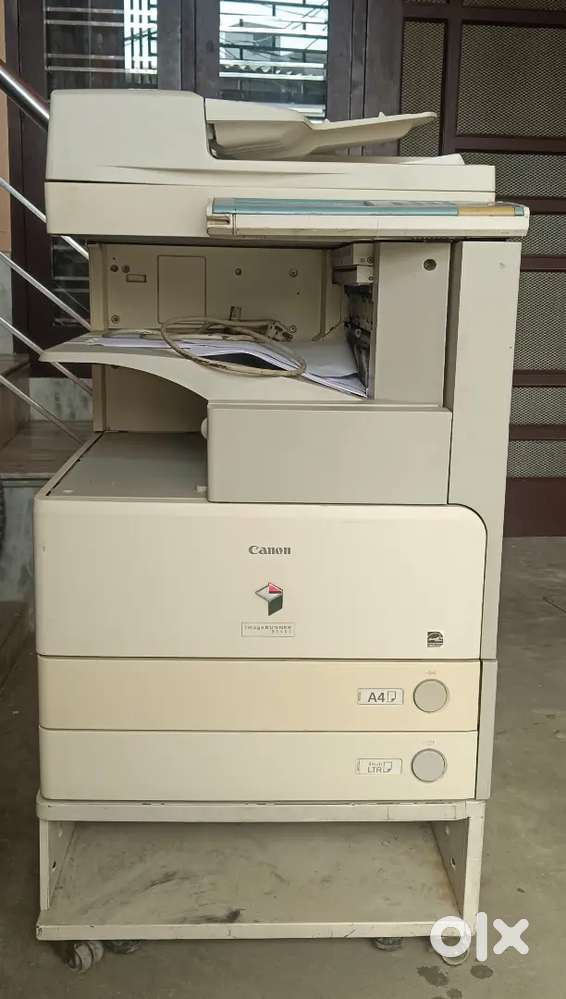 Canon zerox Machine 3245 or photo state Machine
