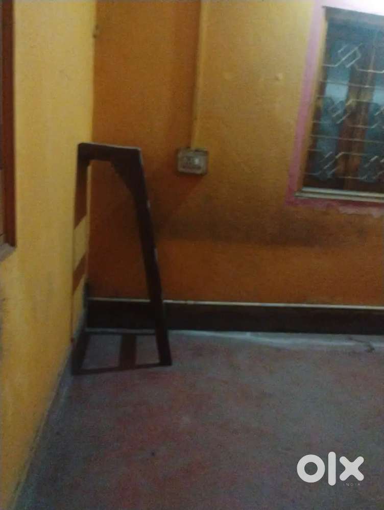 Attached 1 washroom , kitchen and hall