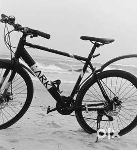 A good looking well maintained 21 speed gear cycle