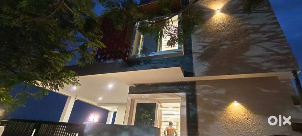 Independent Newly built Villa for Sale in Royal Avenue, Lake area