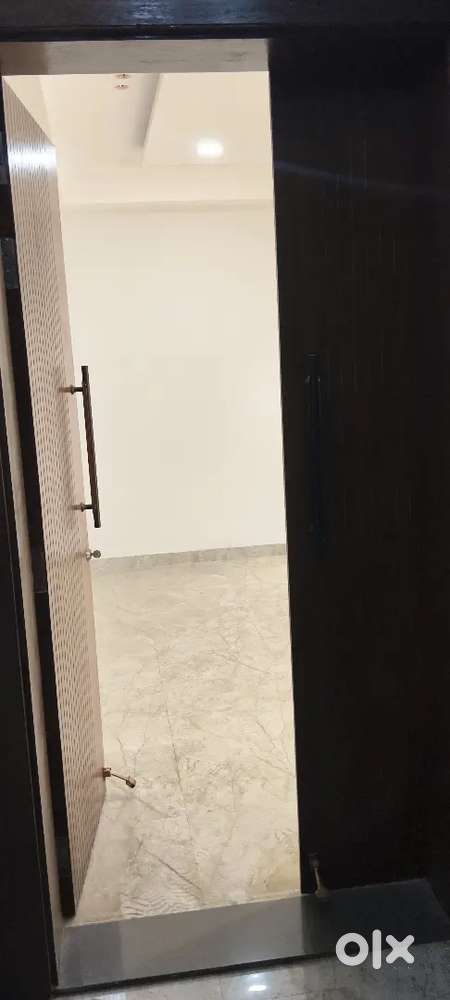 1 st floor front prime location