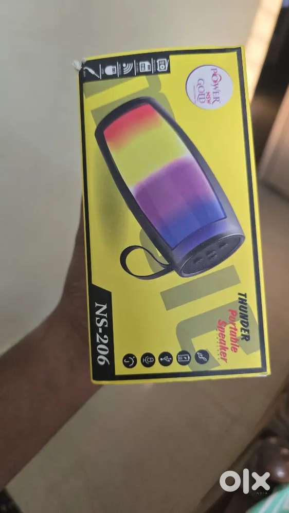 Thunder portable speaker