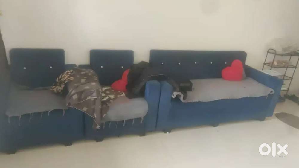 Sofa /new / 2 months only we use