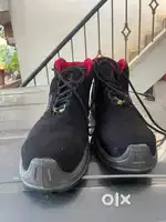 Safety shoes for men used only 8hrs.Size UK 11