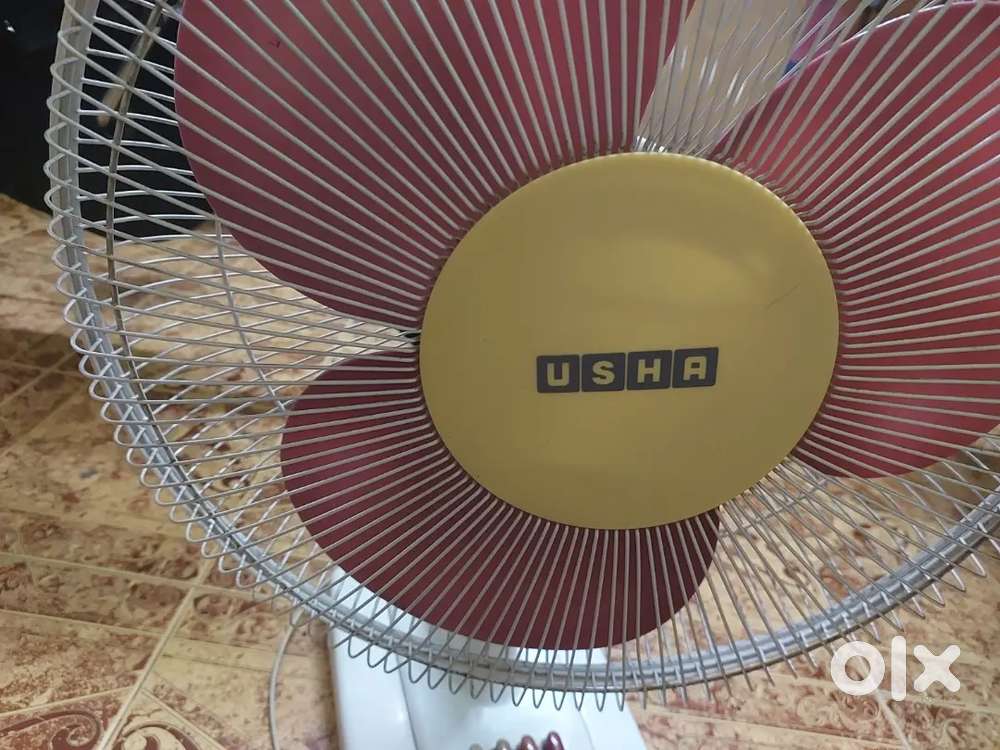 Usha table fan