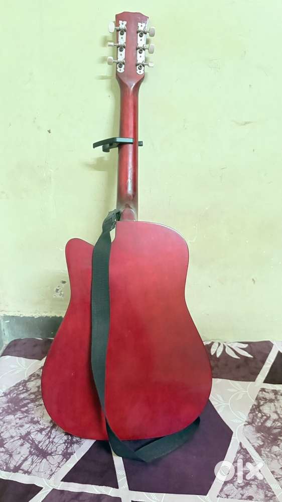 Urgent guitar sell only 3 months old