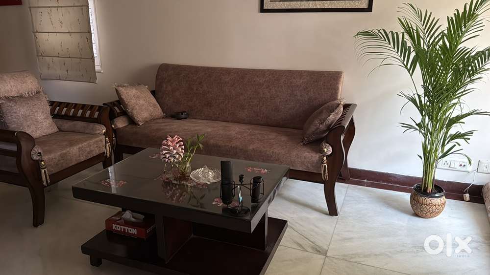 5 Seater Real sagwan wood sofa set with centre table
