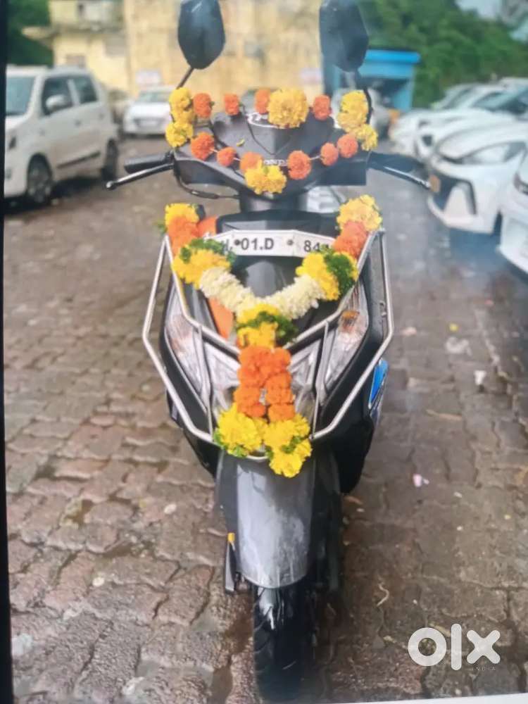 Good condition one hand yousing gadi hai