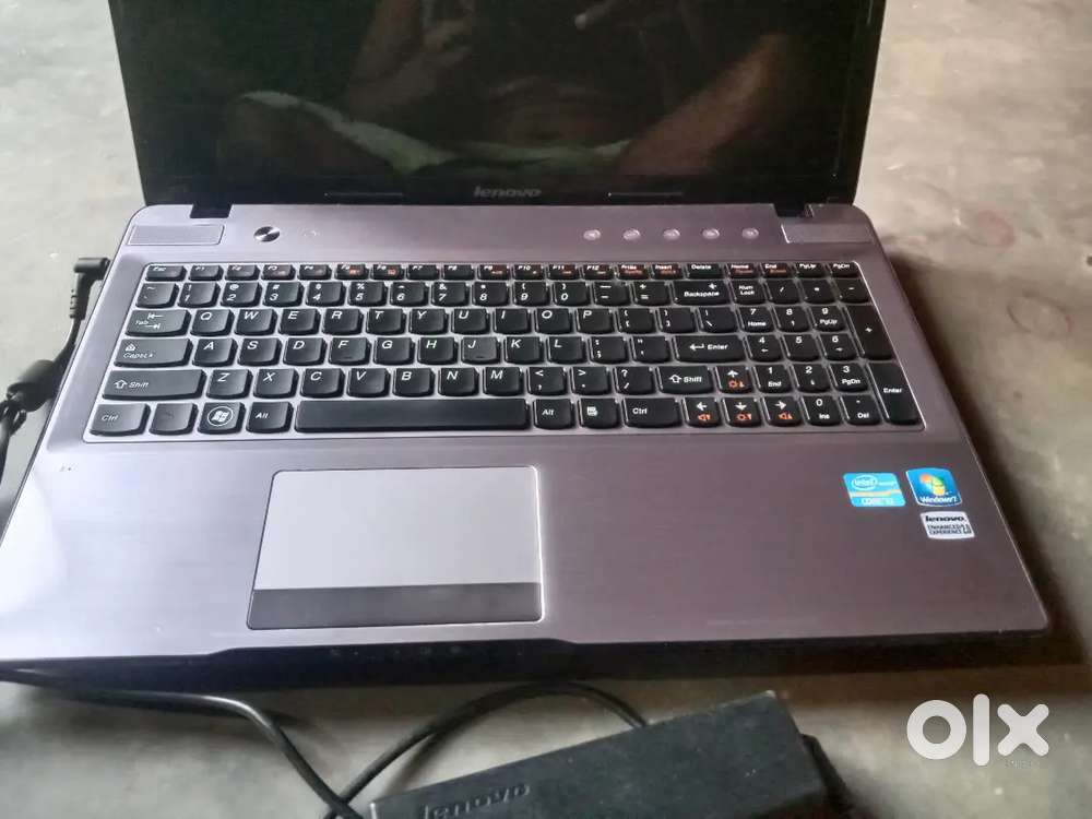 Lenovo Ideapad Laptop+लेज़र प्रिंटर दोनों के Price.15000
