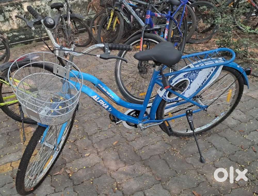 Serenity ladies cycle,blue and white,cycle buyed before 3 month