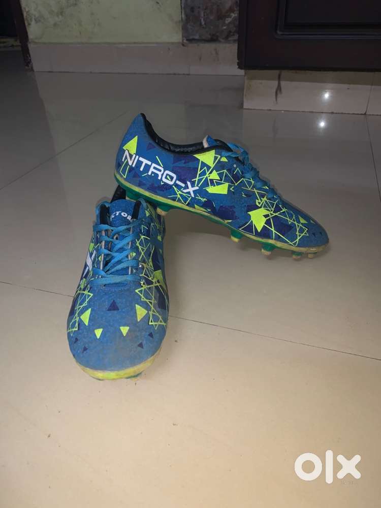 Vector X Football Boots Free Shin guard