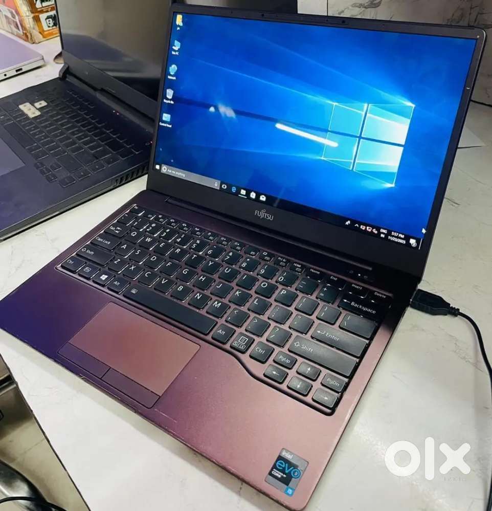 FUJITSU CH INTEL EVO CORE i5 11TH GEN 16GB RAM 512GB SSD