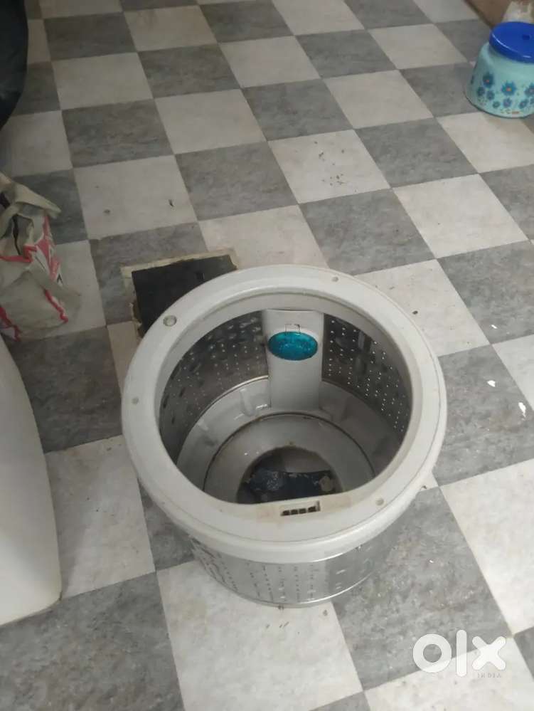 Ac/ freez/ washing/machine /ovan/ washing machine body ripering work.