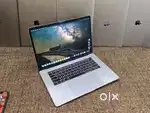 Apple Macbook Pro i9 16gb Ram 512gb SSD 5.5GB Graphics Touchbar