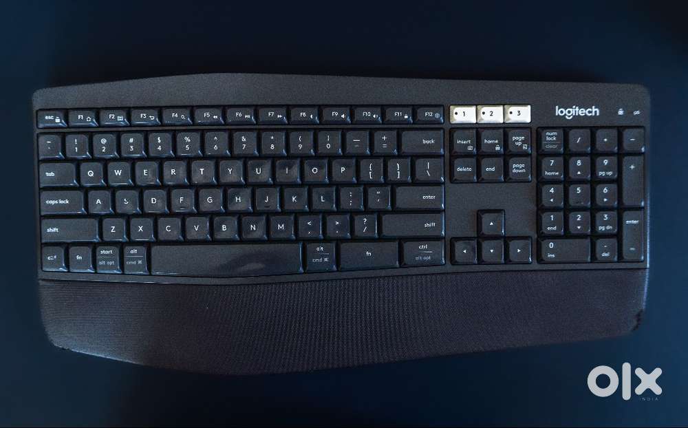 Logitech K850 Keyboard