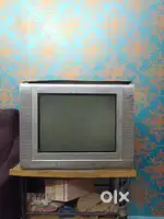 Classic box TV in good condition --- budget friendly
