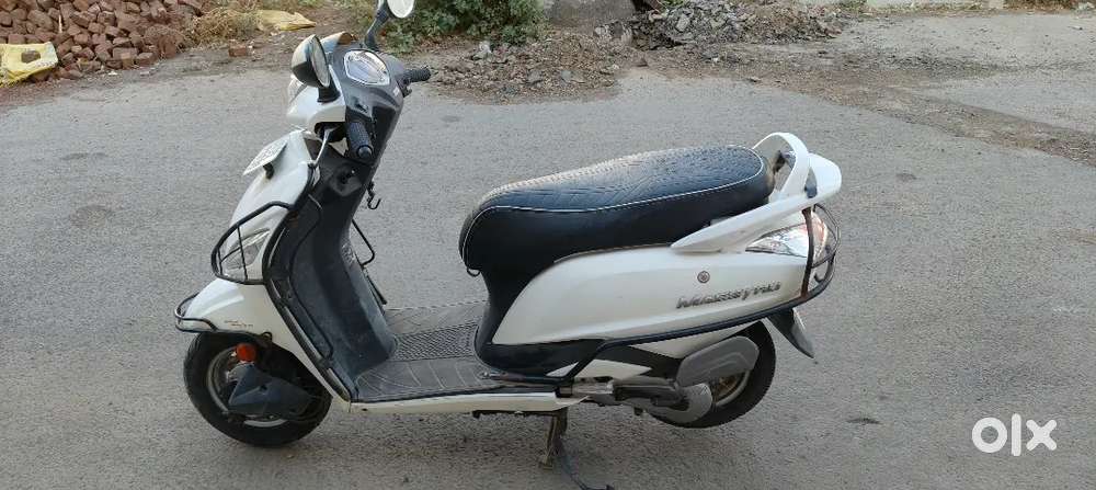 Its a hero maestro scooter best condition