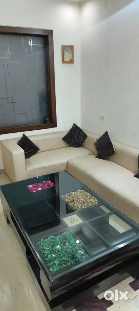 L-shape Sofa set with centre table
