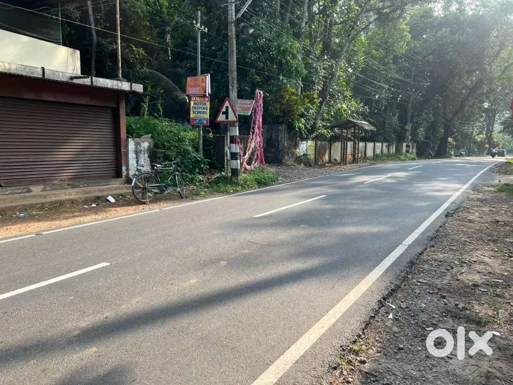 Kurichilakodu.plot. Road frontge. 30.cent private busroot
