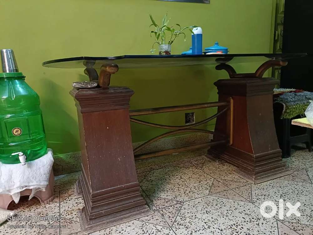 4seater dinning table