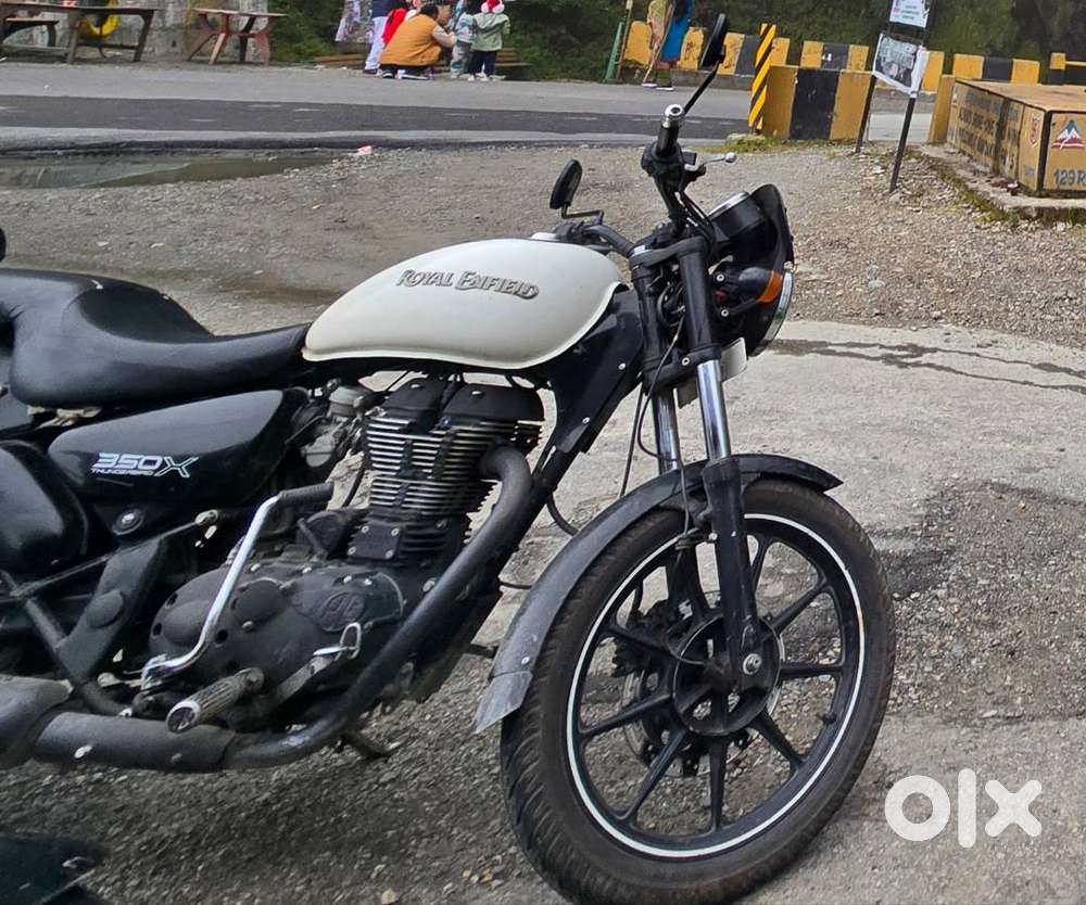 Royal Enfield Thunderbird 350X white