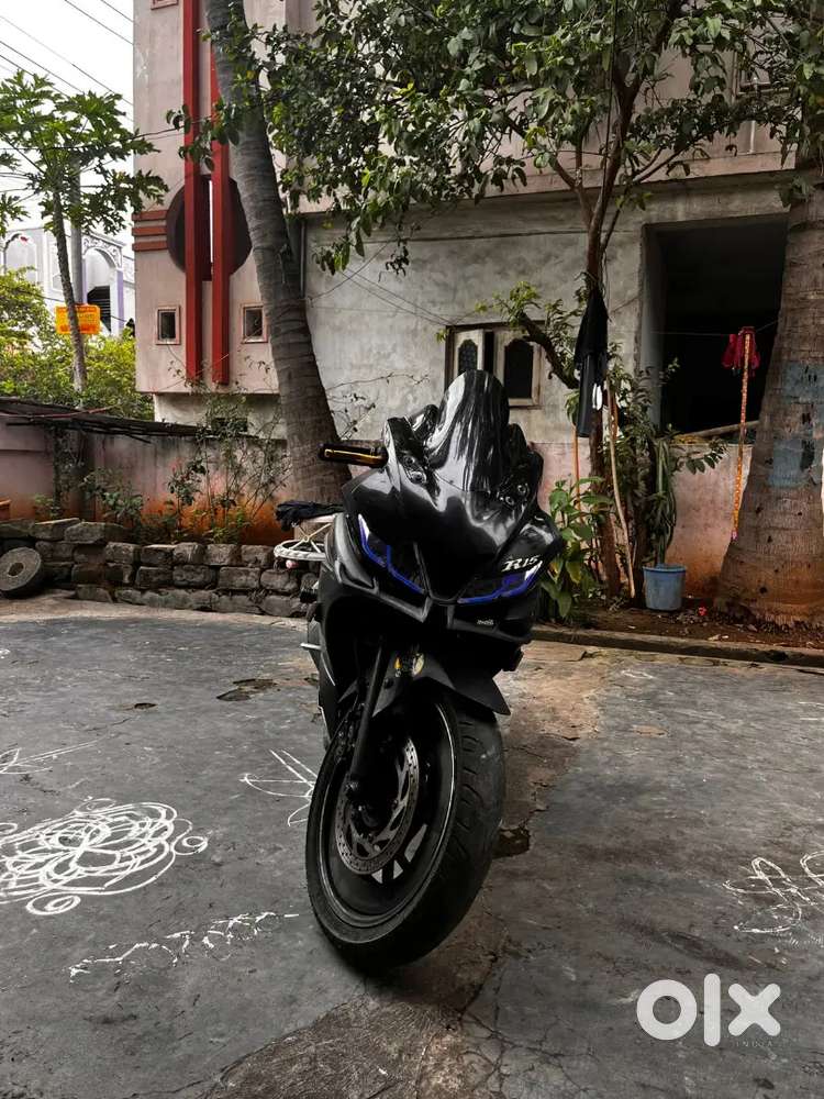R15 v4 2021 model