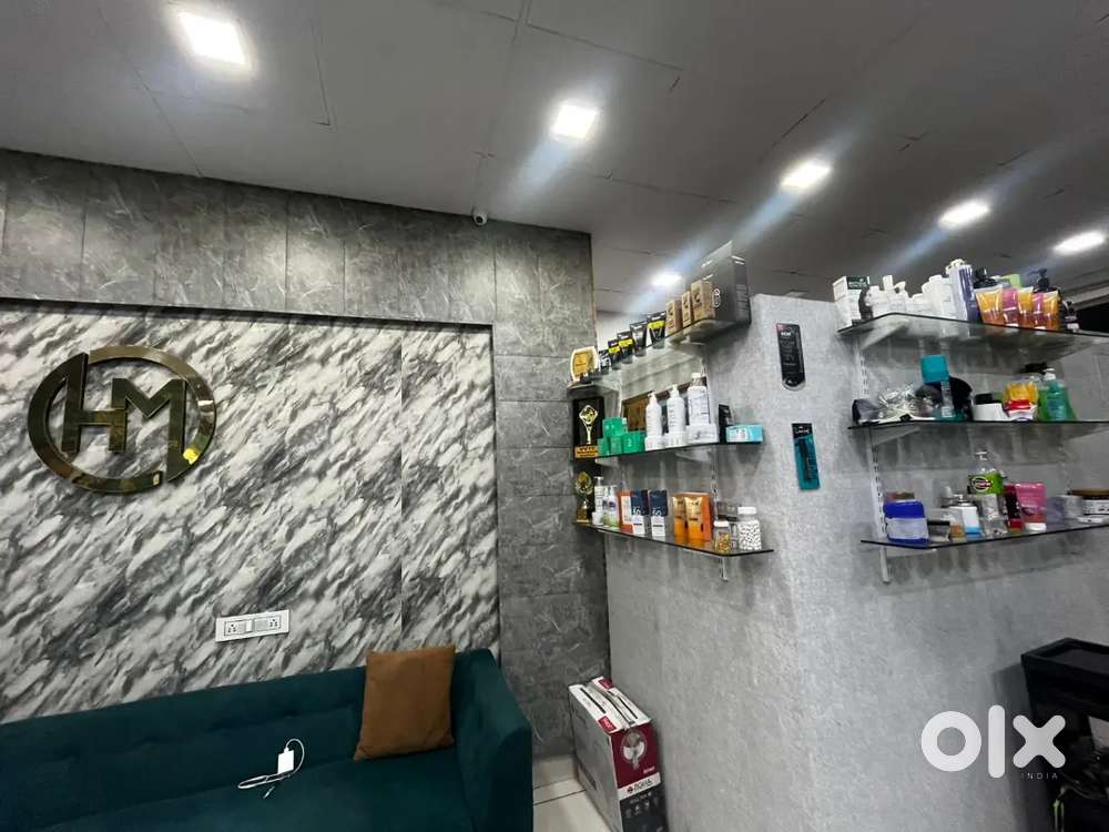 Saloon full with furniture
