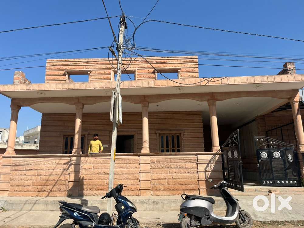 2 flor (2nd floor under construction)