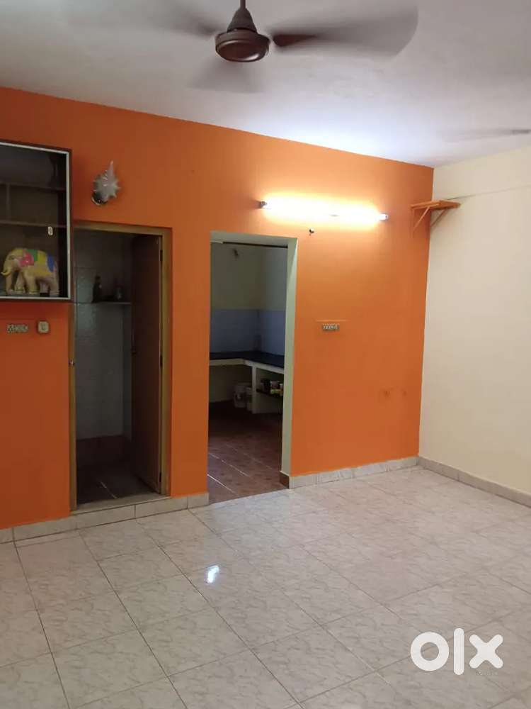 960 SQFT UDS 650 SQFT 2 BHK FLAT FOR SALE VELACHERY DHANDEESWARAM