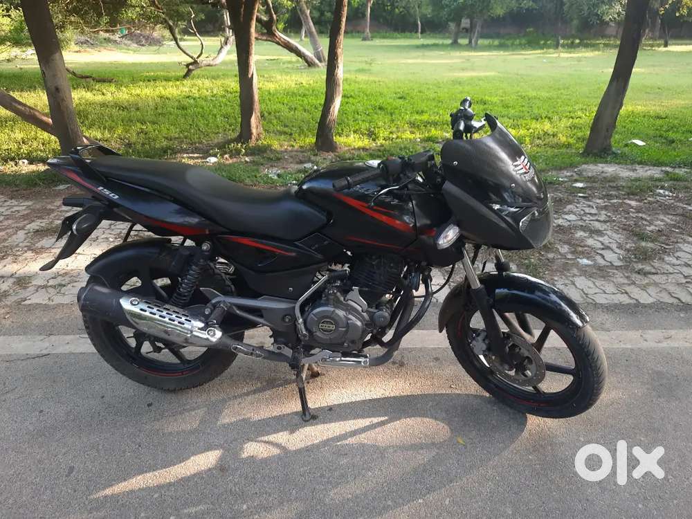 BAJAJ Pulsar 150cc 2017 model
