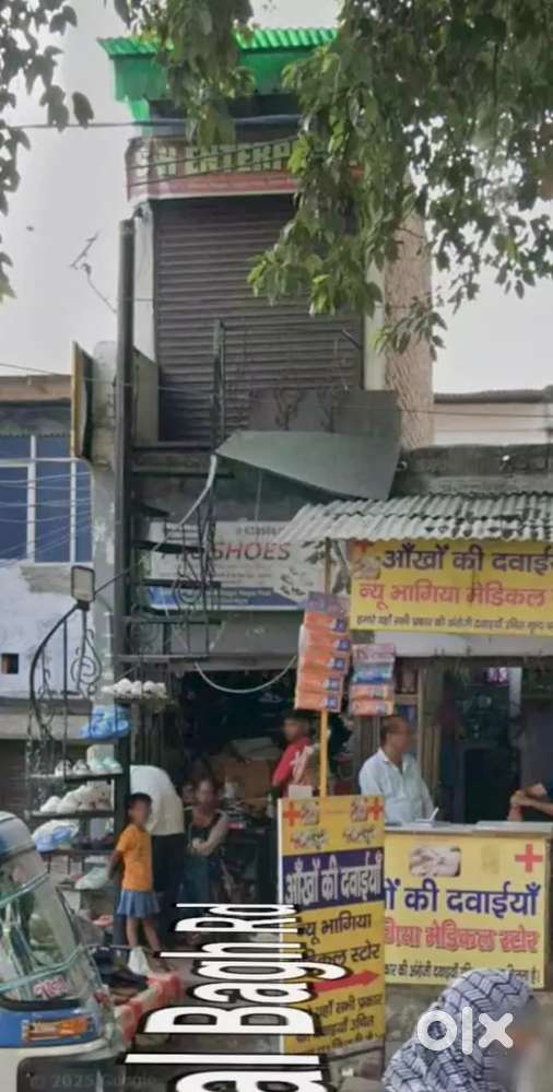 Retail shop available in Prime Location