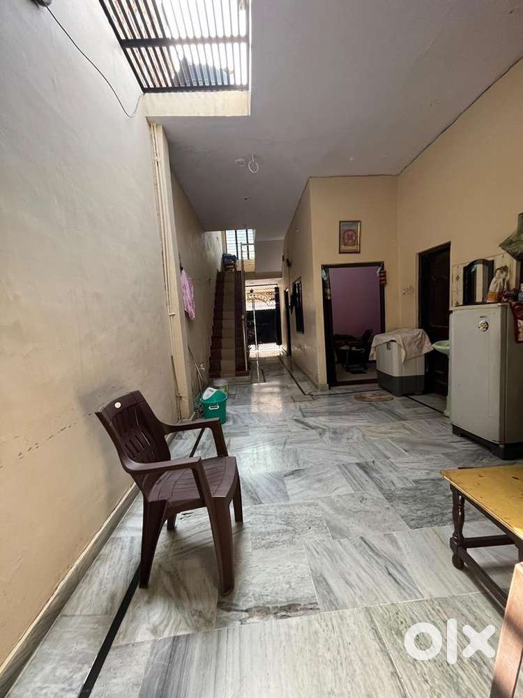 100 gaj house for sale in Radha vihar colony east facing 3bhk