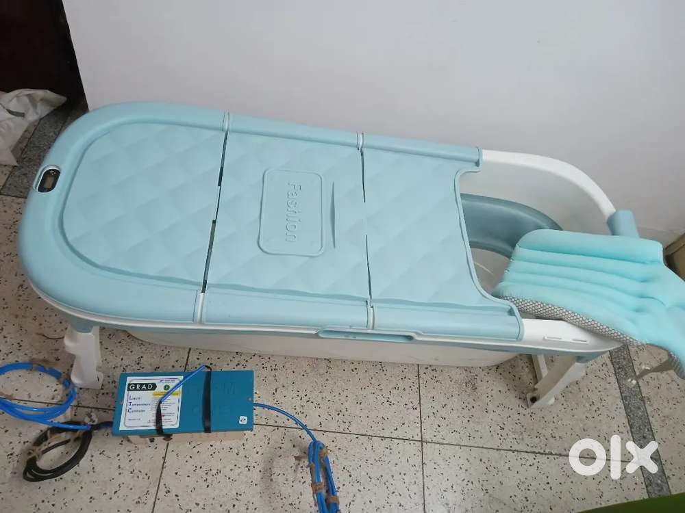 Collapsible Bathtub