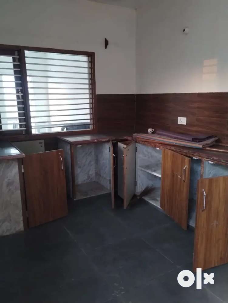 Single room for rent with kitchen and bathroom