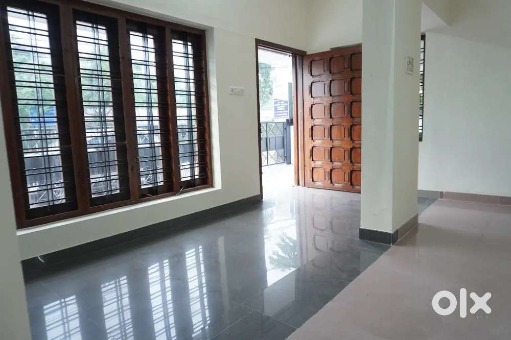 2 BHK FOR RENT SRM ROAD FAMILY ONLY