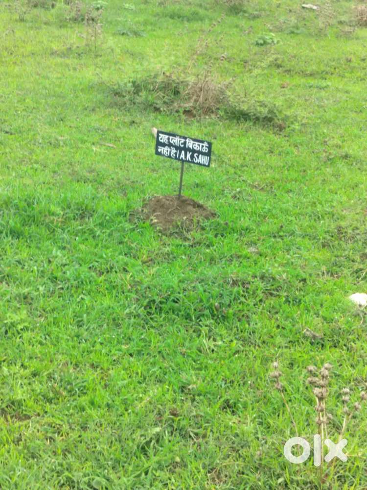 Hind nagar risali mein corner ka plot