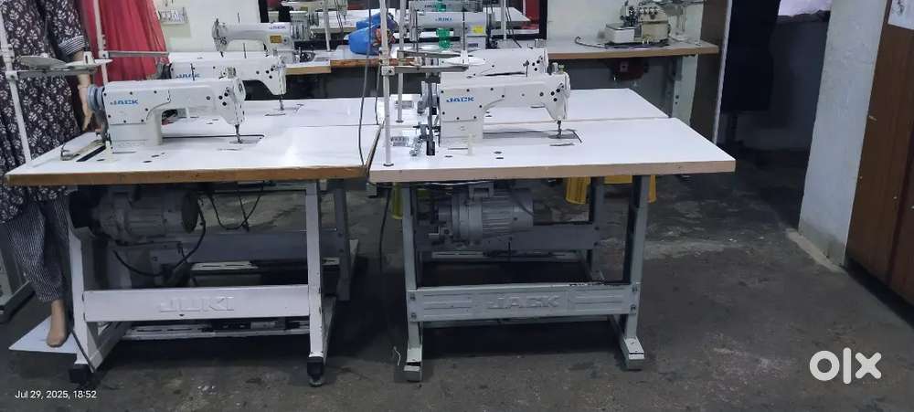 Jack 8726 model industrail sewing machine well condition