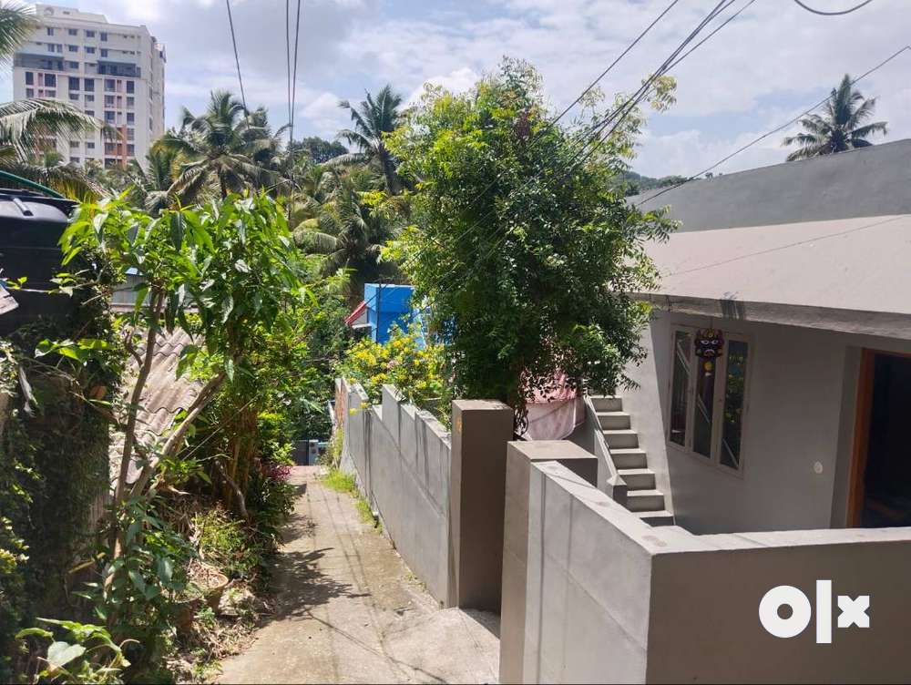 House for Sale- 4 cents/Dr. Pai Road