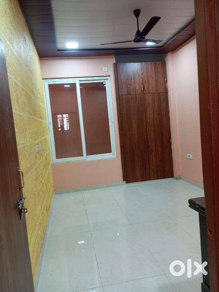 Brand New 2 BHK Home in Vijayant Khand – Market & Main Road Nearb