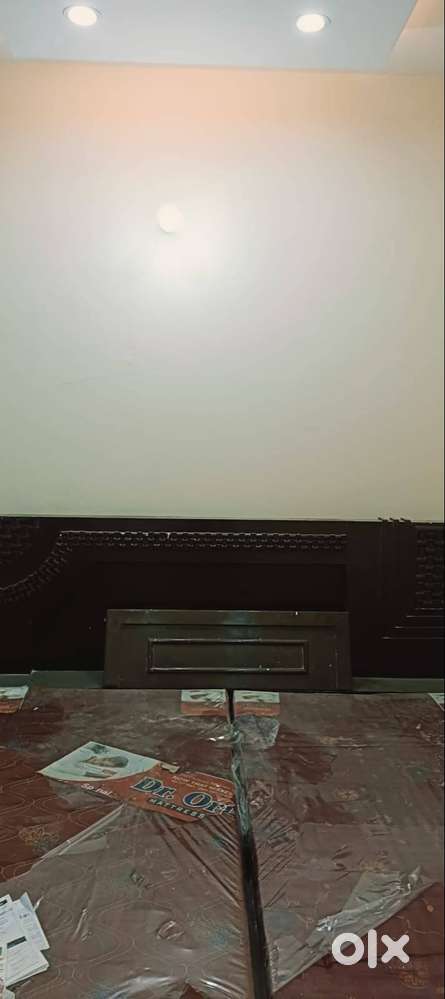 Fully Furnished -किराये के लिए 2 BHK सोसाइटी फ्लैट्स- Rs. 25000 Rent