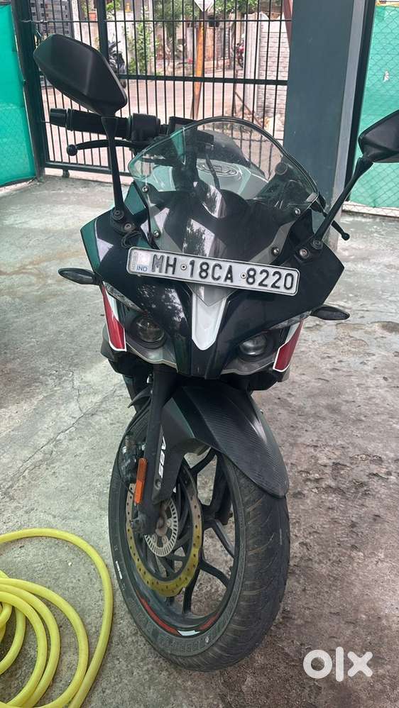 Bajaj pulsar RS 200