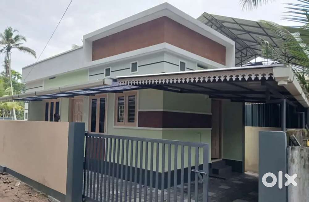 ചേർത്തല KVM ഹോസ്പിറ്റലിനു കിഴക്ക് വശം 2 bhk പുതിയ വീട് വില്പനയ്ക്ക്