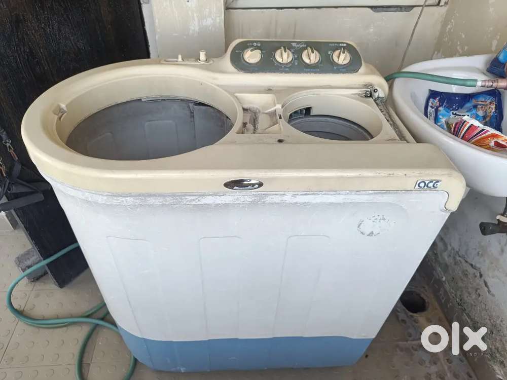 Whirlpool Semi Automatic Washing Machine