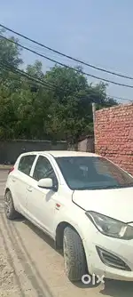 December 2012 i20 cng/petrol all documents completed running 118000km