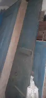 दो गेट और दो खिड़की 7000 रूपए में पुरा