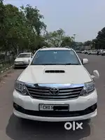 Toyota Fortuner 2012 Automatic Diesel Well Maintained