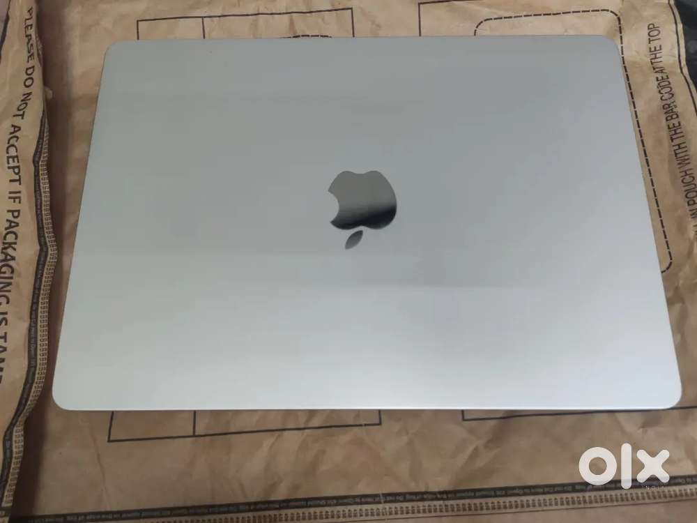 MacBook Air M2 Chip 16GB/512GB 13inch Starlight
