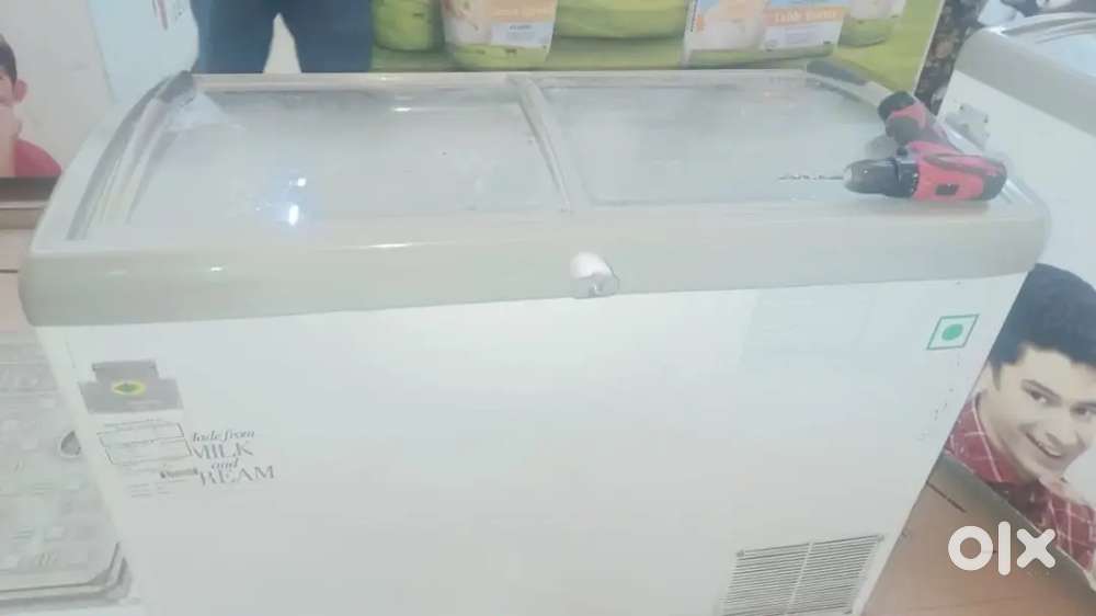 Commercial ice cream freezers