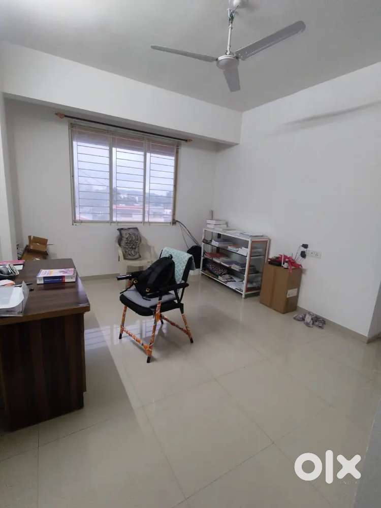 Well maintained 1 bhk situated close to D Y Patil hospital,