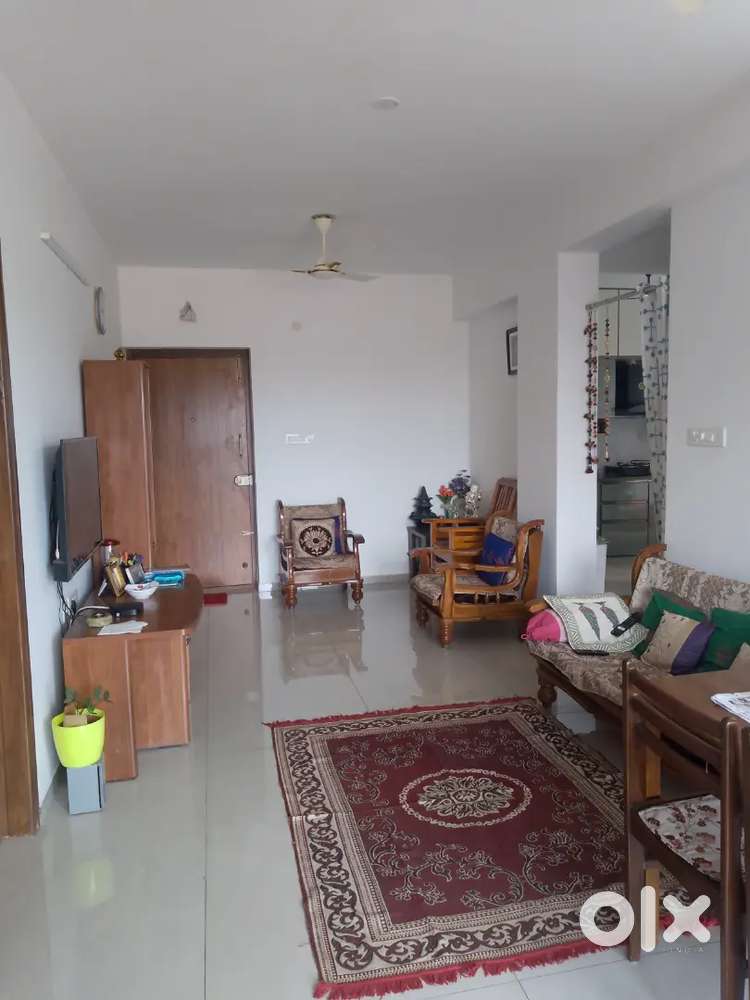 Located near Mahatma Gandhi park